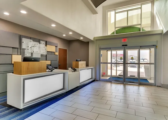 Express Worth Nw Loop 820 By Ihg Fort Worth