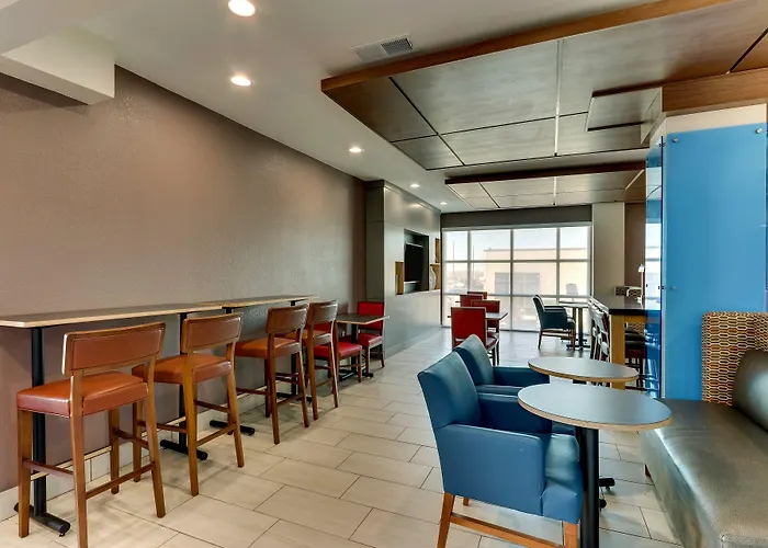 Hotel Express Worth Nw Loop 820 By Ihg