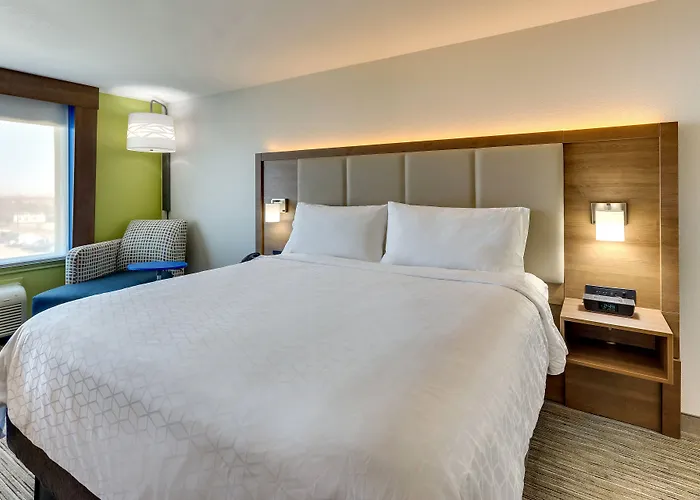 Hotel Express Worth Nw Loop 820 By Ihg 3*