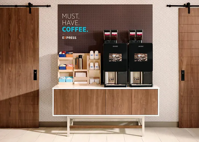 Express Worth Nw Loop 820 By Ihg Hotel 3*
