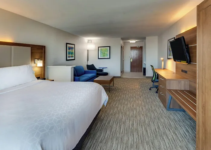 Express Worth Nw Loop 820 By Ihg 3*