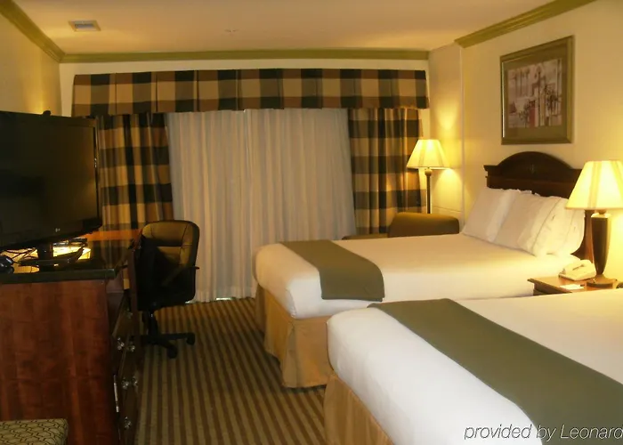Express Worth Nw Loop 820 By Ihg 3*
